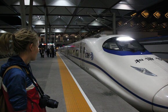 Скорость такого поезда может доходить до 400 км/ч
