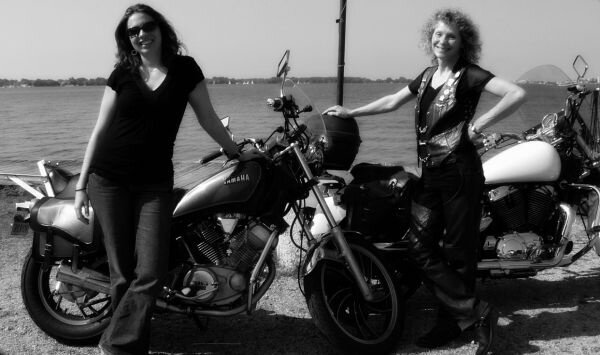 Источник фото http://www.tmw.to/members.php?uri=mother-daughter-motorcycle-ride-childrens-fundraiser-charity-canada