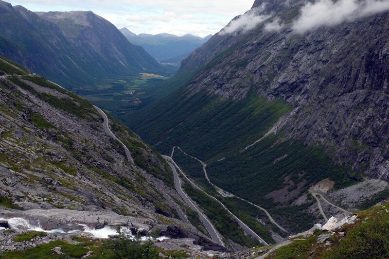 Лестница троллей, Норвегия. Другие названия: Дорога троллей, Тропа троллей